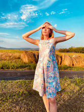 Kép betöltése a galériamegjelenítőbe: &#39;MERCURE&#39; szűk szabású női pamutvászon ruha
